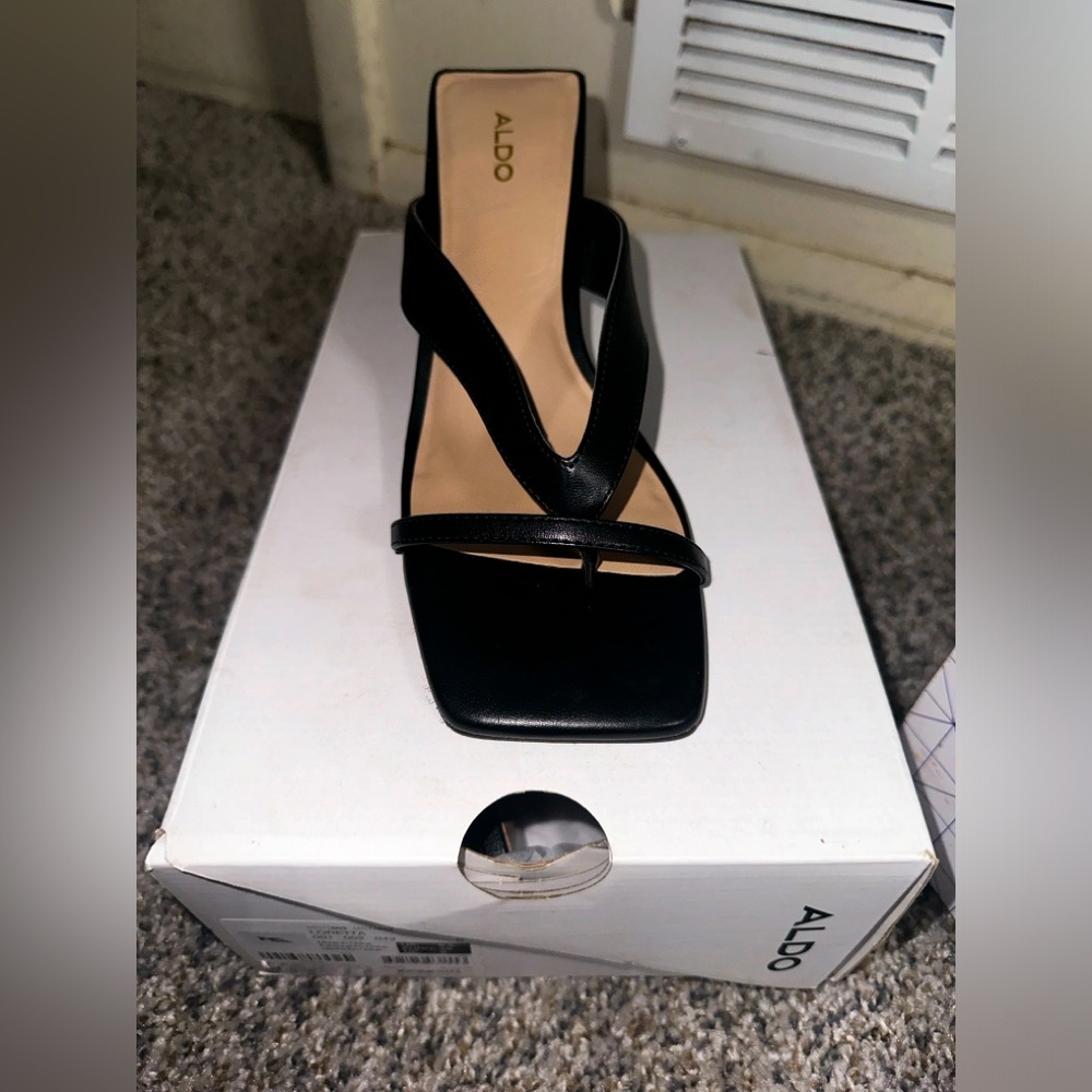 Women’s Block Heel Thong Sandals